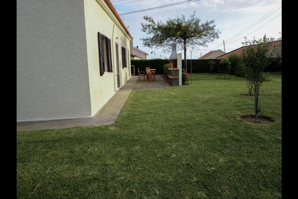 Vila Nova Vila Franca do Campo Esterno foto