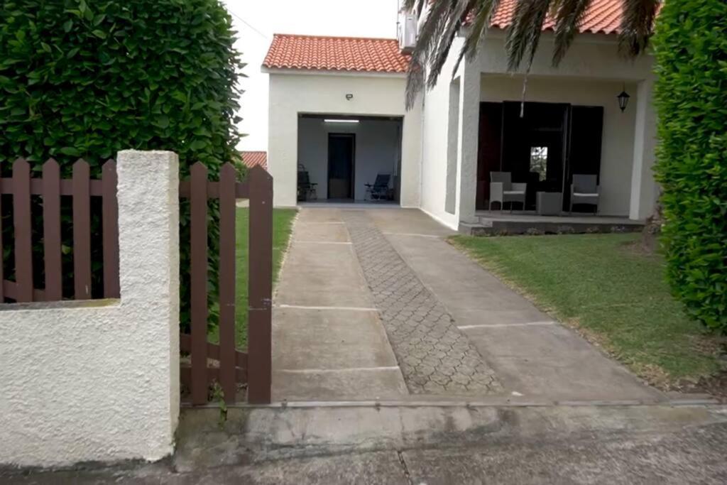 Vila Nova Vila Franca do Campo Esterno foto